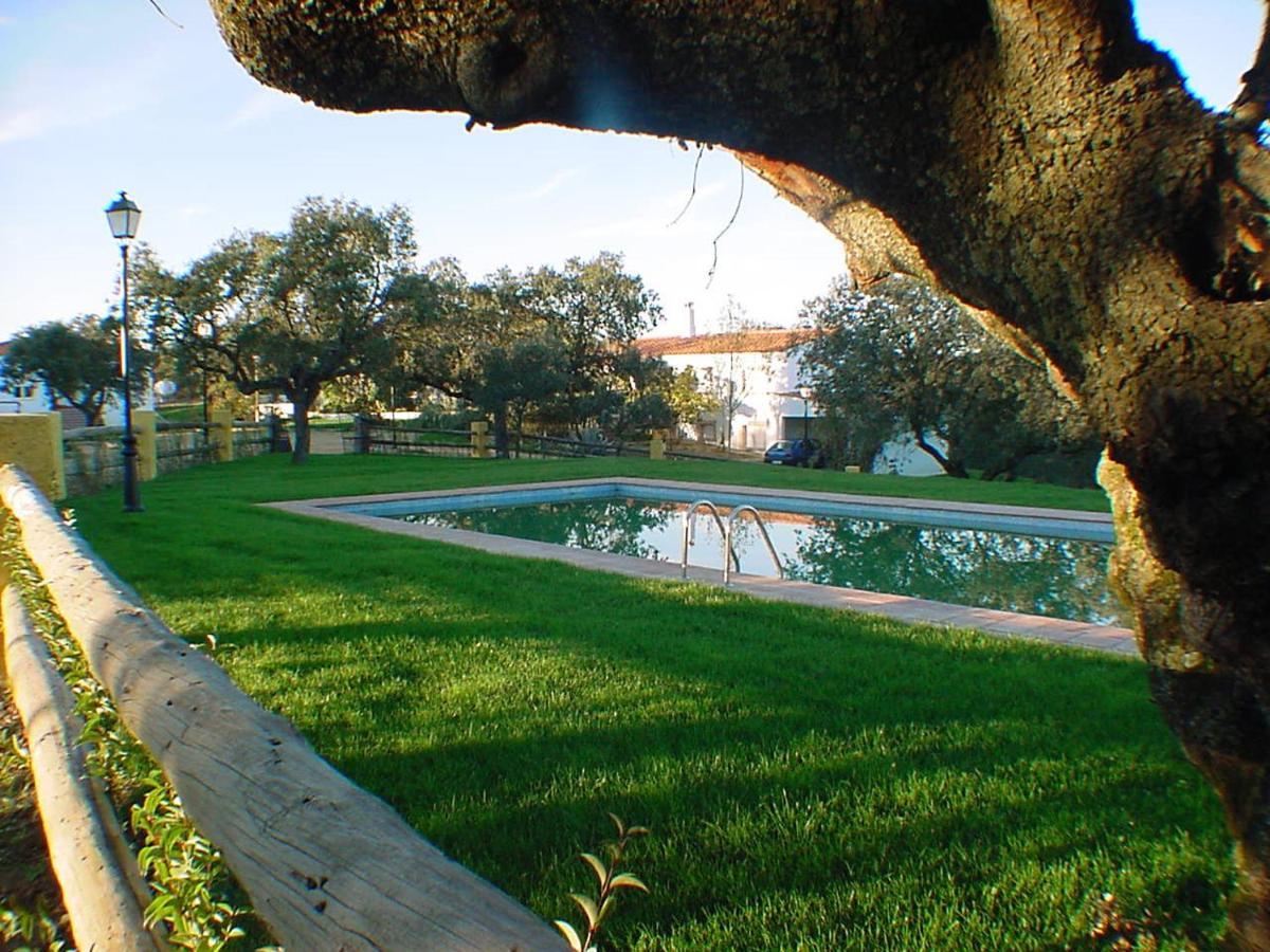Finca Dehesa Tres Riveros Herrera de Alcántara Exteriör bild